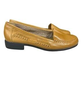 Leather Loafer Women’s 7 Classic Elements